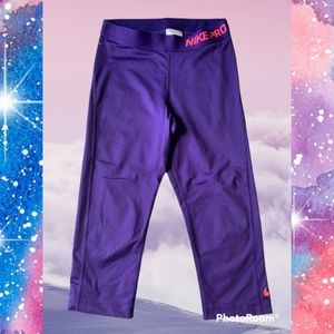 👾SOLD👾Nike Pro Capri leggings